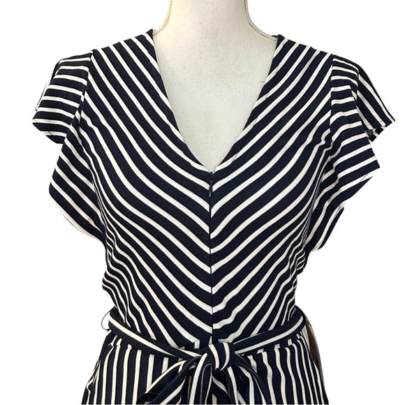 NWT ECI New York Zip Front Belted Wide Cropped Leg Striped Jumpsuit SZ S Navy - Picture 2 of 9
